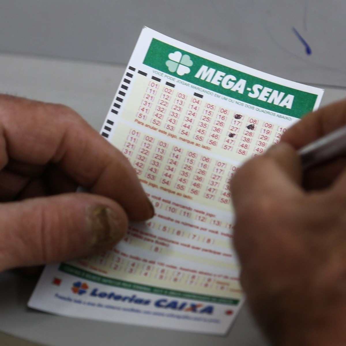 Veja os números sorteados pela Mega-Sena neste sábado