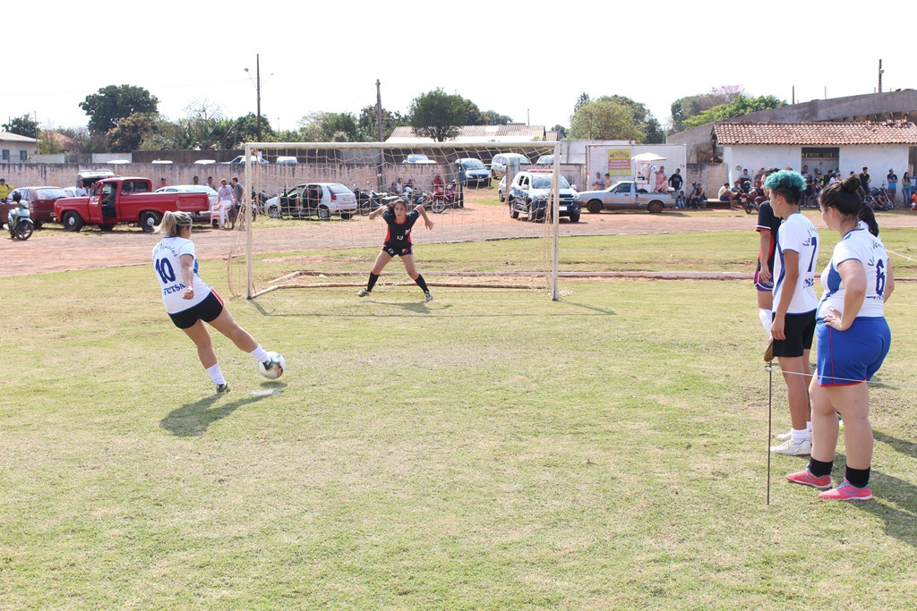 As competições também acontecem na categoria feminina / Foto: Decom