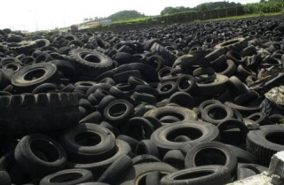 Fabricantes recolheram quase 30 milhões de pneus velhos no primeiro semestre Fabricantes recolheram quase 30 milhões de pneus velhos no primeiro semestre