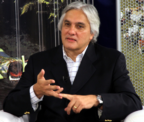 Delcidio vai priorizar a saúde, com UPA's, hospitais regionais e um centro d  e tratamento do câncer.