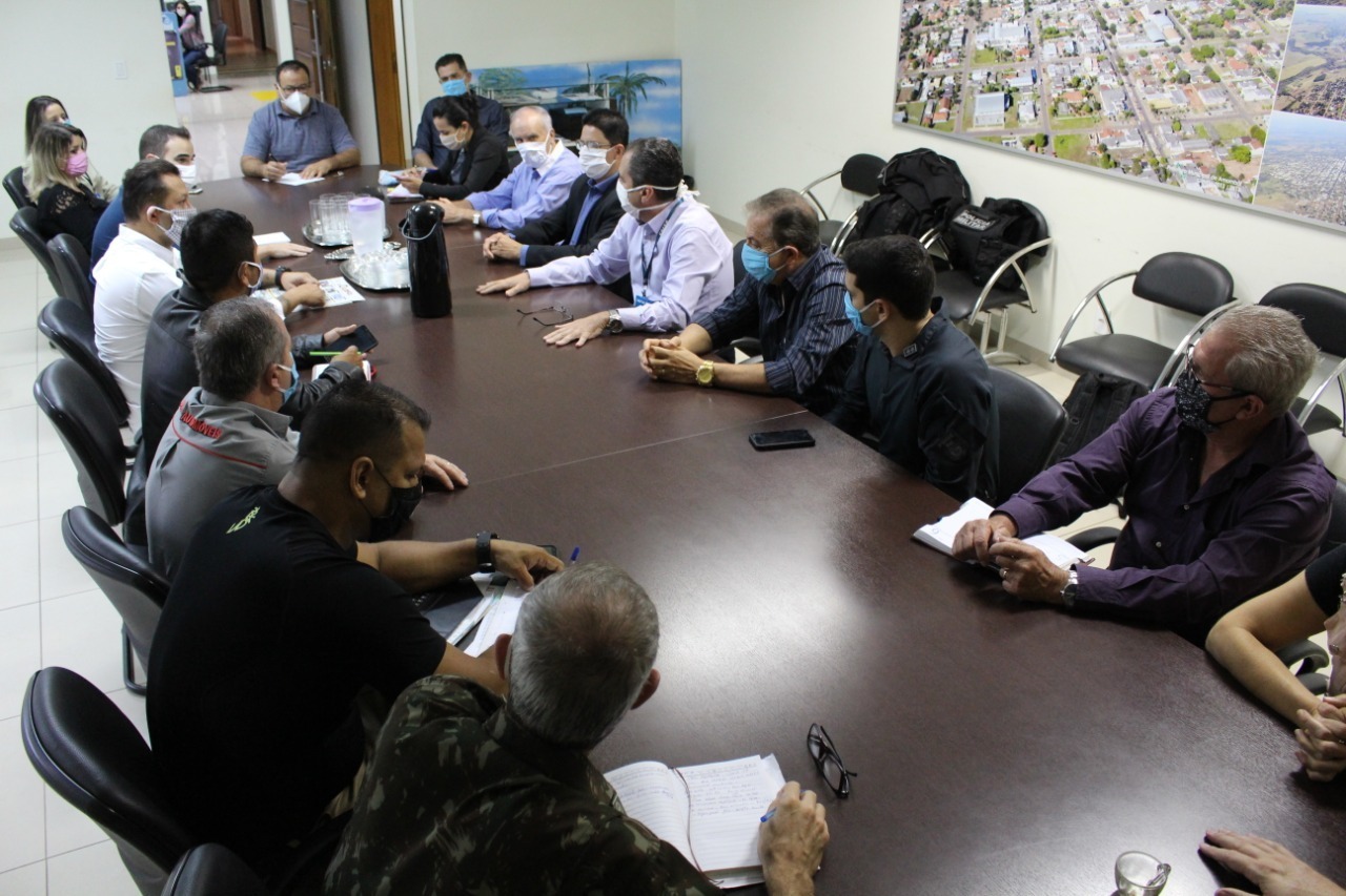 Representantes da Caixa Econômica e de lotéricas são convocados para reunião A reunião foi convocada devido as aglomerações ocorridas na agencia da CEF e nas lotéricas da cidade / Foto: Robson Fritzen/Assessoria