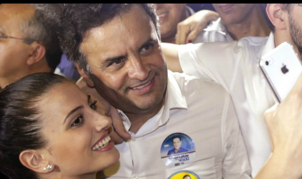 Aécio: Marina "não muda absolutamente nada" Aécio: Marina "não muda absolutamente nada"