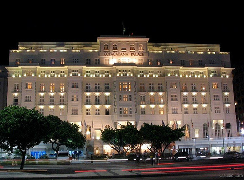 Confira a programação do carnaval no Rio de Janeiro O Baile do Copacabana Palace é famoso não só pelo glamour e sofisticação, mas também pelos figurinos de luxo e pelas personalidades locais que prestigiam o evento. Foto: Divulgação