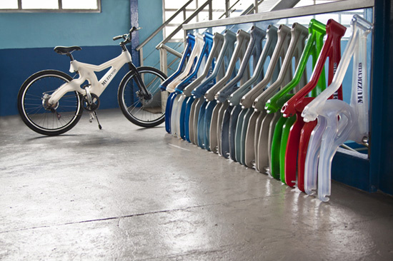 Bicicleta de plástico reciclado produzida no Brasil