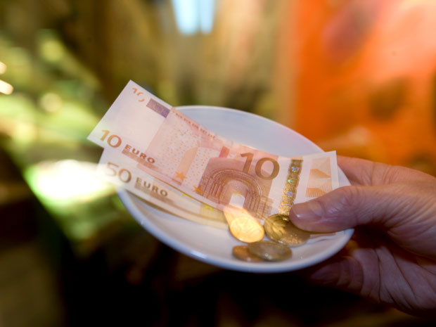 Em meio à crise e incerteza sobre o futuro, euro completa uma década