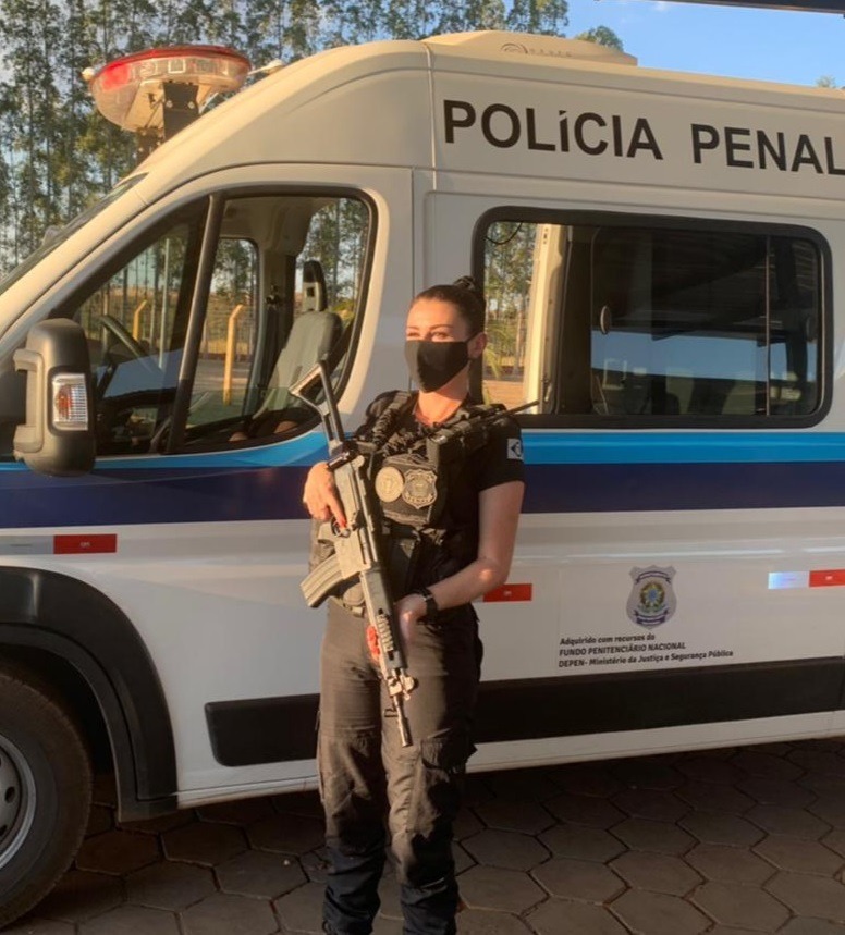 Primeira motorista de grupo operacional, paixão aos filhos impulsiona servidora Primeira motorista de grupo operacional, paixão aos filhos impulsiona servidora
