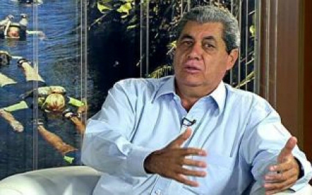 Distante de PT e PSDB, PMDB está mais próximo de Eduardo Campos em MS O governador André Puccinelli ainda não decidiu se apoiará a presidente Dilma