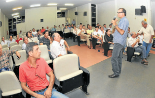 Reunião. O presidente da Associação dos Criadores de Mato Grosso do Sul (Acrissul) fala sobre a “guerra” por terras contra os indígenas