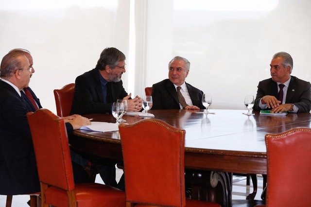 Reunião entre Reinaldo Azambuja, Michel Temer e ministros foi realizada no Palácio do Planalto.
