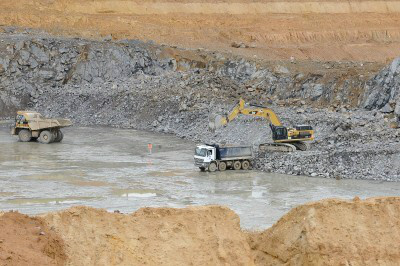 Índios anunciam saída de Belo Monte, mas ameaçam voltar Índios anunciam saída de Belo Monte, mas ameaçam voltar