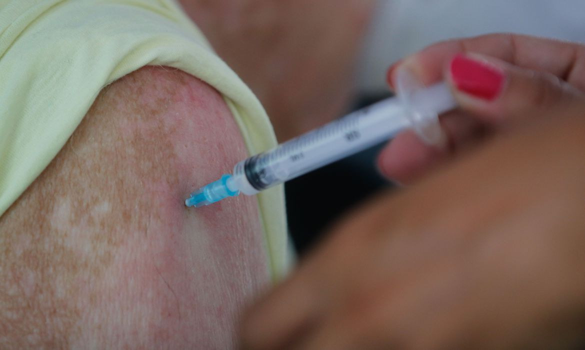 Governo destina R$ 5,5 bilhões para produção e aquisição de vacinas Foto: Agência Brasil