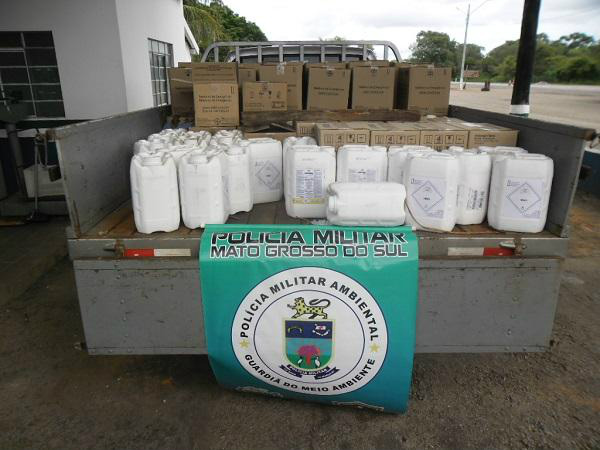 Polícia Militar Ambiental autua empresa por transporte de agrotóxicos