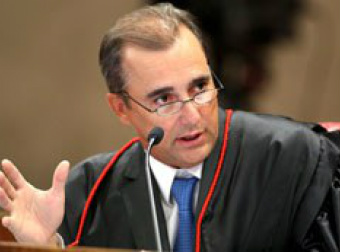 Ministro suspende propaganda de Dilma sobre o “Mais Médicos”