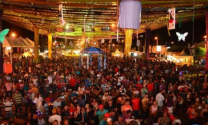 Mais de 20 cidades de MS terão festas de Carnaval; confira quais Prefeitura de Paranaíba promove uns dos carnavais mais animados do Estado. (Foto: Divulgação)