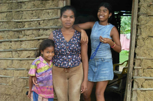 Família deslocada por causa do conflito armado na Colômbia, vive em Arjona, uma área pobre nos arredores de Cartagena. Foto: Kristy Siegfried/IRIN