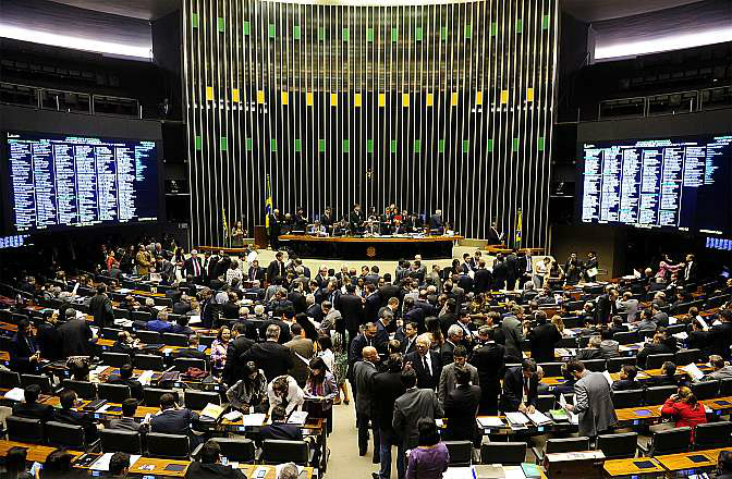 Câmara conclui votação de projeto que altera legislação eleitoral
