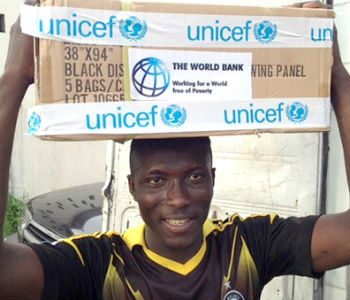 Com fundos do Banco Mundial, Unicef entrega suprimentos essenciais a moradores de Sierra Leone. Foto: Banco Mundial