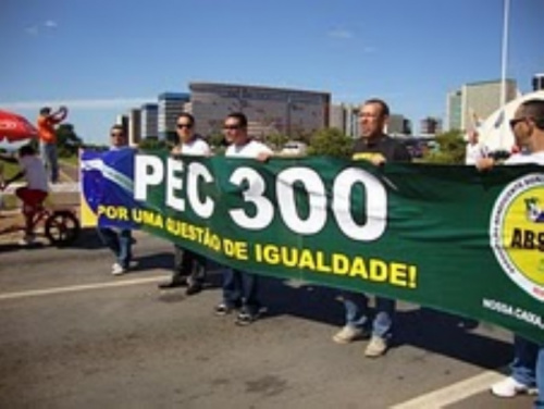 Manifestação em favor da Pec 300.