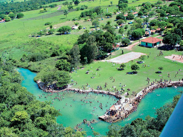 Balneário público é opção para quem não pode gastar muito em Bonito