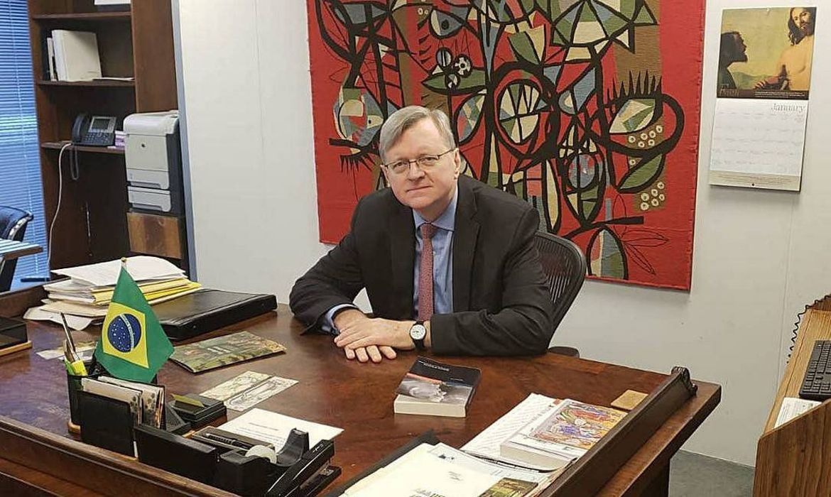 Em quarentena, Nestor Forster tem resultado positivo para o Covid-19 Divulgação/Itamaraty