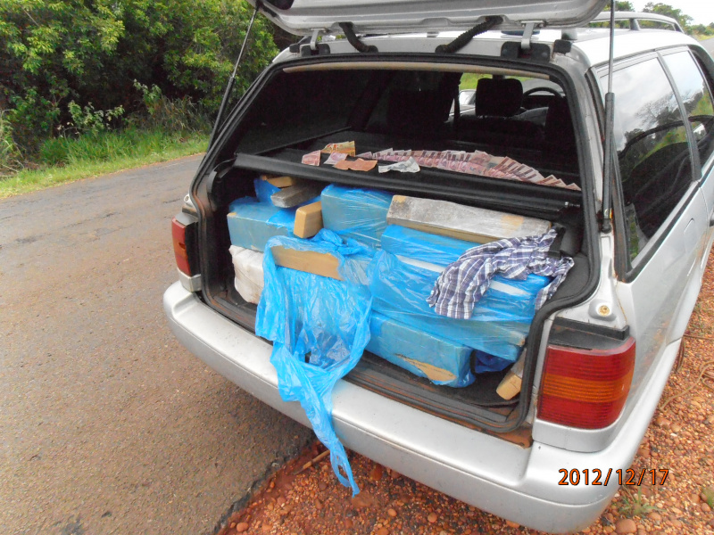 PMA prende traficante de 18 anos com 1410 kg de maconha 296 kg Haxixe PMA prende traficante de 18 anos com 1410 kg de maconha 296 kg Haxixe