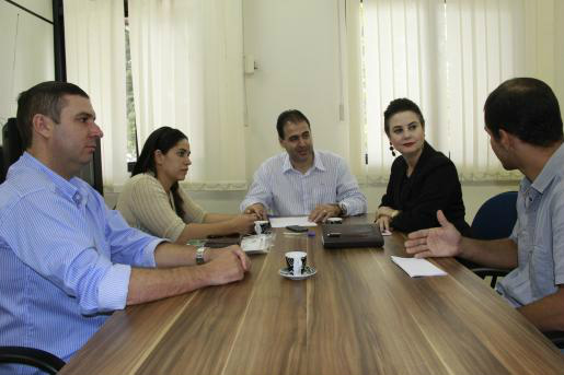 Mara Caseiro, Mano, Hespanhol e a paratleta Rosana durante reunião na Fundesporte (FOTO: Patrícia Mendes)