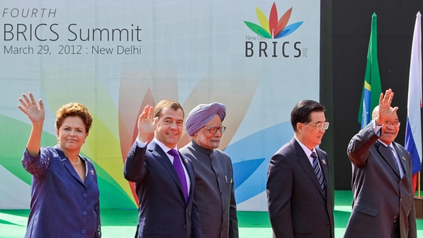Dilma reafirma, no México, que Brics cobram reforma do FMI Dilma reafirma, no México, que Brics cobram reforma do FMI