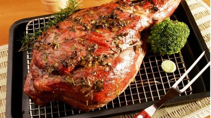 Receita de domingo: assado de carneiro Foto: divulgação