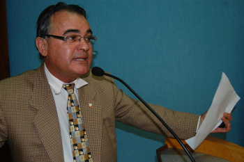 Prego cobra construção de abrigo coberto na entrada da aldeia Amambai Vereador Prego quer abrigo coberto para atender moradores da aldeia AmambaiFoto: Moreira Produções