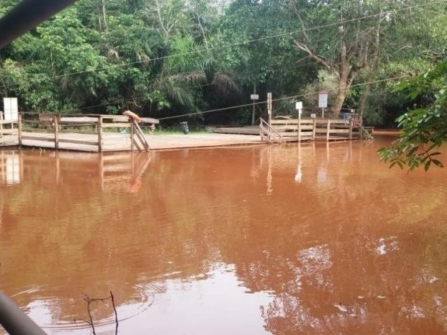 De águas cristalinas, Rio da Prata foi tomado por lama em novembro de 2018.