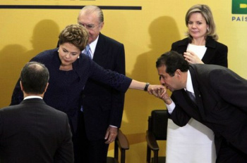 Dilma mantém Lupi no cargo e pedirá à Comissão de Ética que reveja recomendação