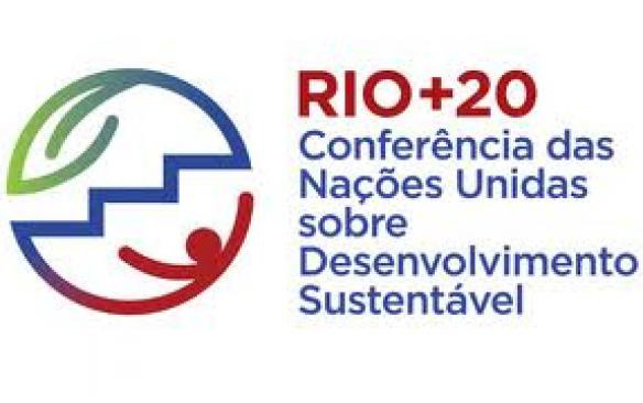Sem limites para a criatividade, Rio+20 vira palco para estilistas informais