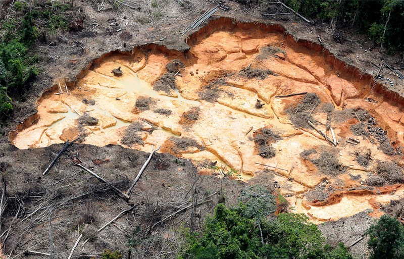 Como o PCC se infiltrou nos garimpos em Roraima Garimpo em Terra Indígena Yanomami (Foto Chico Batata | Greenpeace).