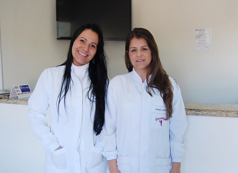Consultório Odontológico Sorriso é opção de tratamento dentário em Amambai Odontólogas Michellen Leite e Josiane EspindolaFoto: Amambai Notícias