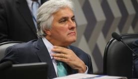 MPF pede à Justiça absolvição de Lula e anulação de delação de Delcídio Procurador pede a suspensão dos benefícios concedidos a Delcídio do Amaral