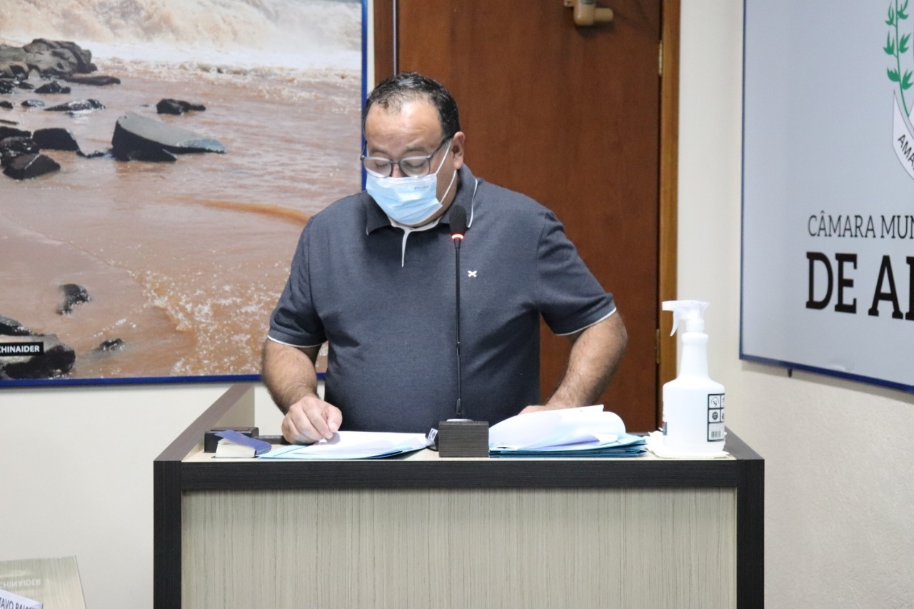 Prefeito acompanha votação de PL que isenta comércio noturno de impostos Na sessão, o prefeito ressaltou os motivos do PL e o funcionamento do Toque de Recolher, no período de 14 a 27 de março, no município. Foto/ Decom