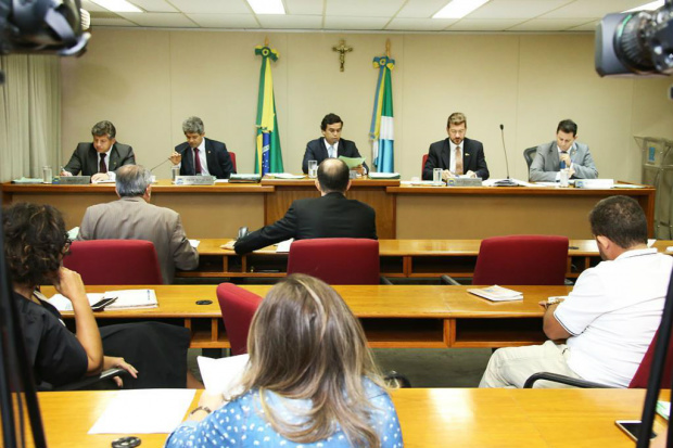 Foram contrários ao parecer  os deputados Lidio Lopes (PEN) e Pedro Kemp (PT) / Foto: Victor Chileno