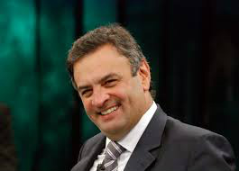 Aécio Neves visita em São Paulo carreta do Programa Mulheres de Peito Aécio Neves visita em São Paulo carreta do Programa Mulheres de Peito