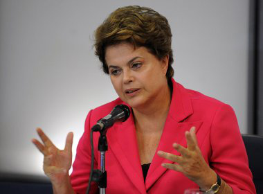 Presidenta Dilma diz que redução de impostos será uma de suas maiores "lutas" Presidenta Dilma diz que redução de impostos será uma de suas maiores "lutas"
