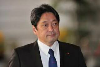  O ministro da Defesa japonês, Itsunori Onodera 