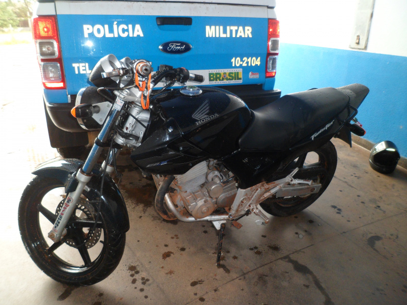 Polícia Militar recupera moto roubada no município de Amambai