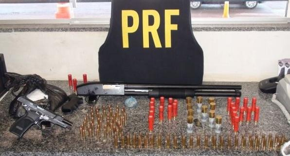 Paranaense é preso com com armas e munições em Guaíra