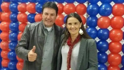 Jaime Bambil recebe missão de manter o PMDB na prefeitura de Amambai Jaime Bambil e Vera Lorensetti / Foto: Divulgação
