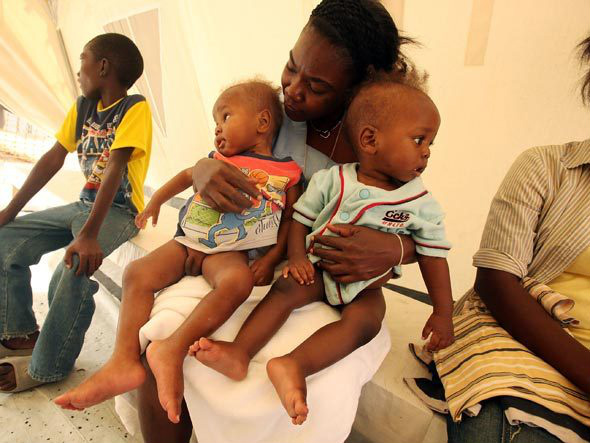 Autoridades aguardam remessa da Conab para alimentar haitianos
