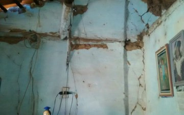 Casa de Francisco Chagas: sonho da casa própria ameaça ruir; Minha Casa Minha Vida é esperança da família