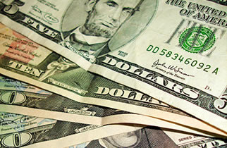 Entrada de dólares no país superou saída em US$ 65,279 bilhões em 2011