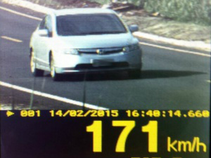 PRF registra dez acidentes e autua 2,1 mil por excesso de velocidade em MS