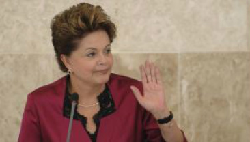 Dilma destaca pioneirismo da primeira mulher oficial-general nas Forças Armadas