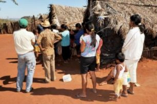 Índios reinvindicam mais 322 reservas no Brasil Índios reinvindicam mais 322 reservas no Brasil