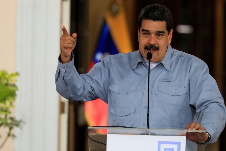 Maduro é reeleito em eleição questionada pela oposição Maduro é reeleito em eleição questionada pela oposição